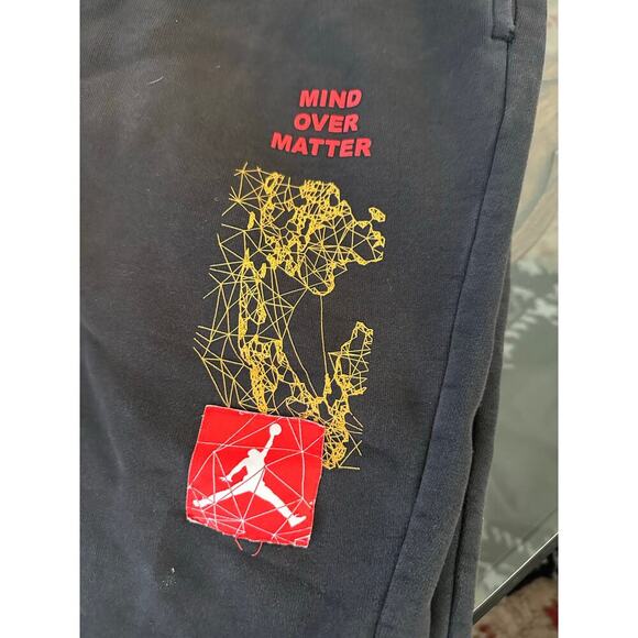 Air Jordan Men's Black Essential Standard Fit jogger Fleece Sweatpants Size XXL - Picture 3 of 6